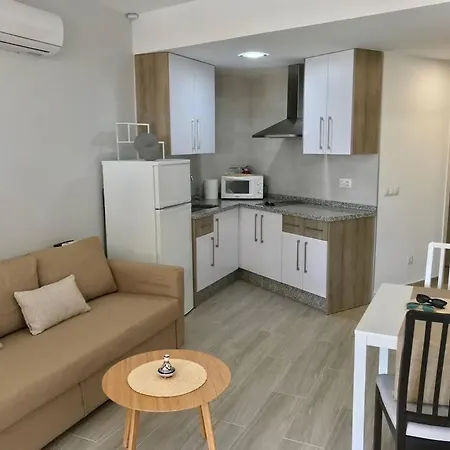 아파트 Beautiful New Studio Near The
